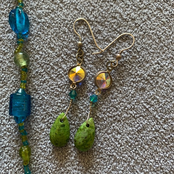 Glass beaded necklace - Picture 3 of 3